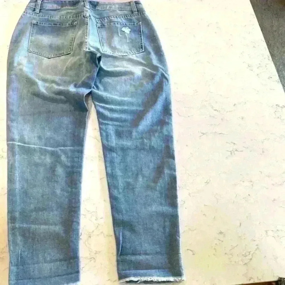 Rebel By Right Jeans - Picture 5 of 8